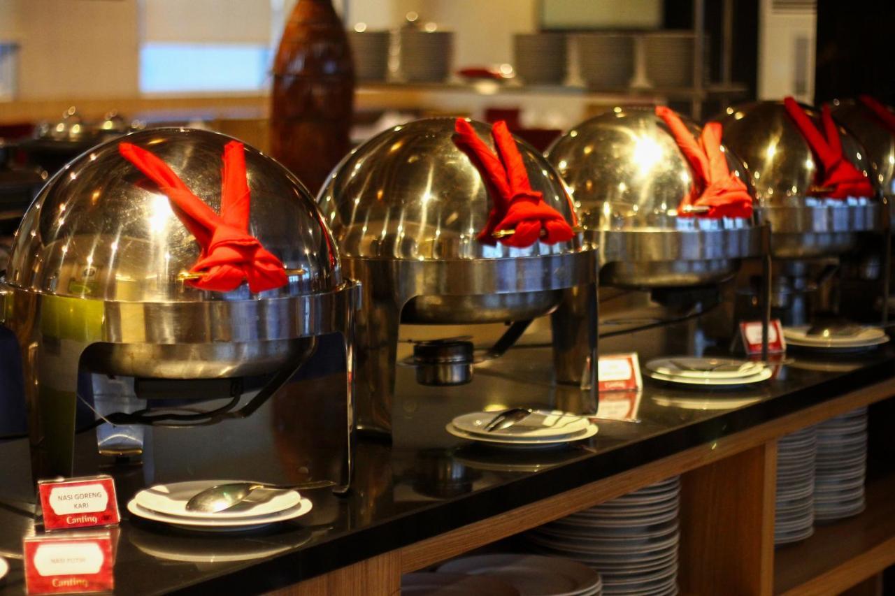 Hotel Dafam Pekanbaru Ngoại thất bức ảnh