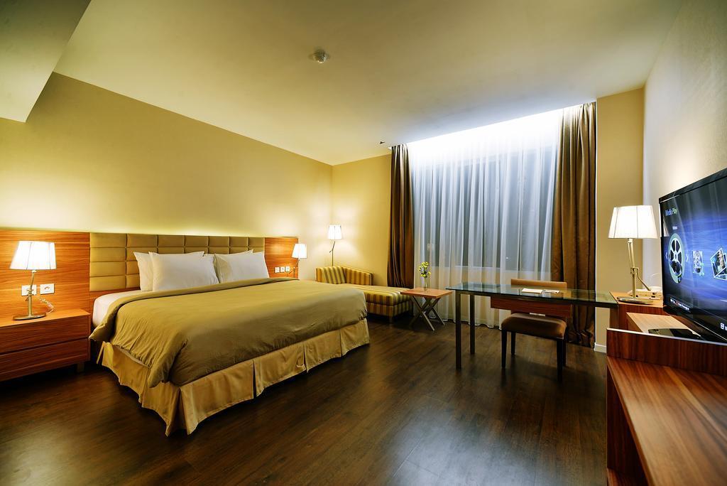 Hotel Dafam Pekanbaru Ngoại thất bức ảnh