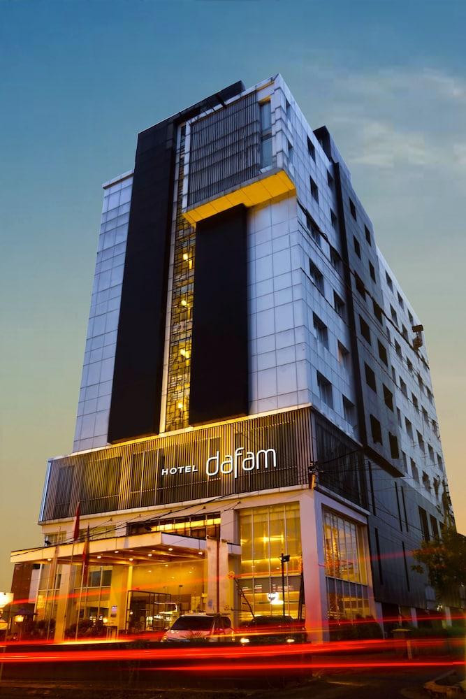 Hotel Dafam Pekanbaru Ngoại thất bức ảnh